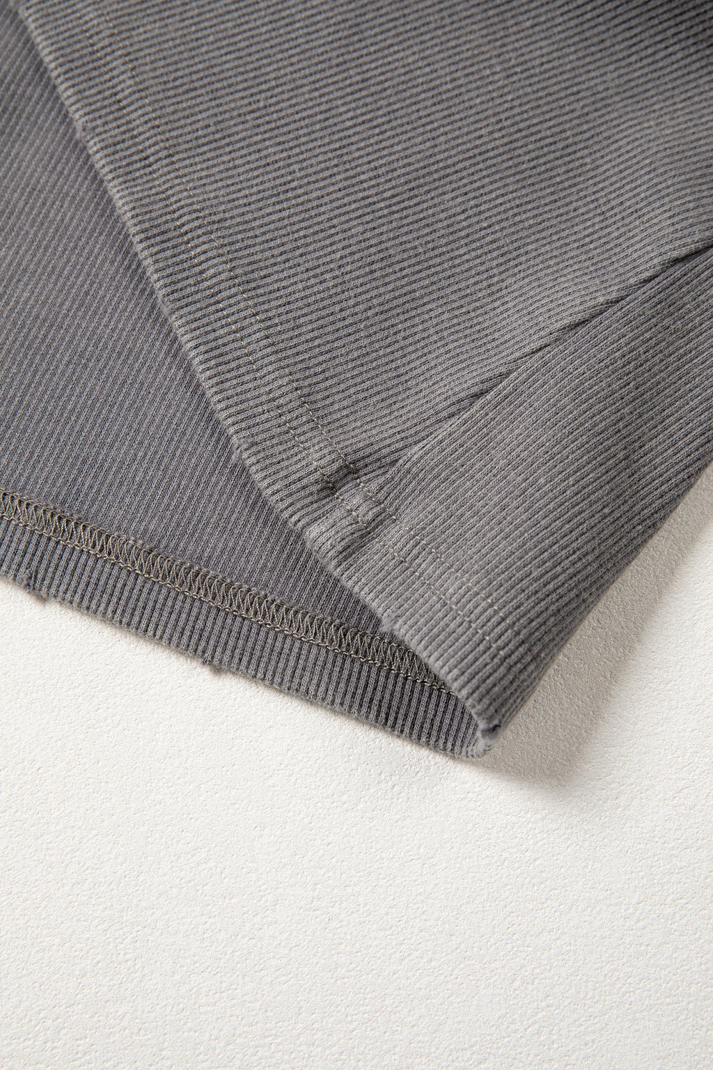 Solid Distressed Ribbed Mineral Wash Tank