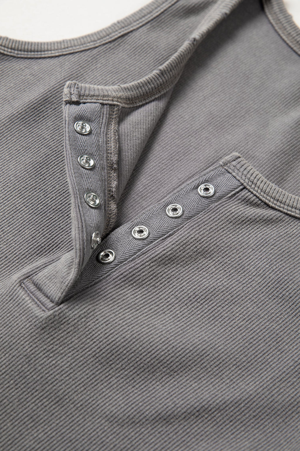 Solid Distressed Ribbed Mineral Wash Tank