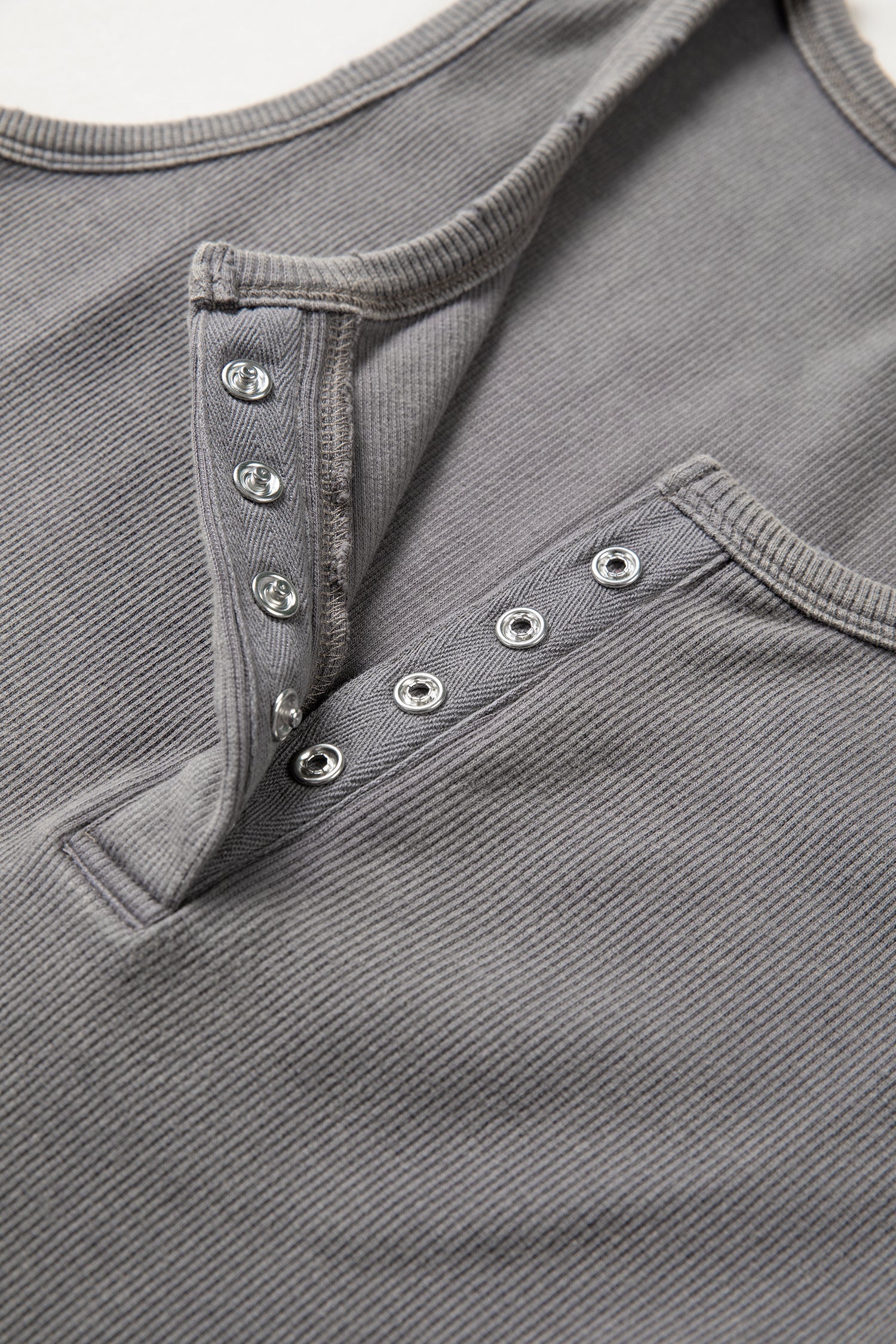 Solid Distressed Ribbed Mineral Wash Tank