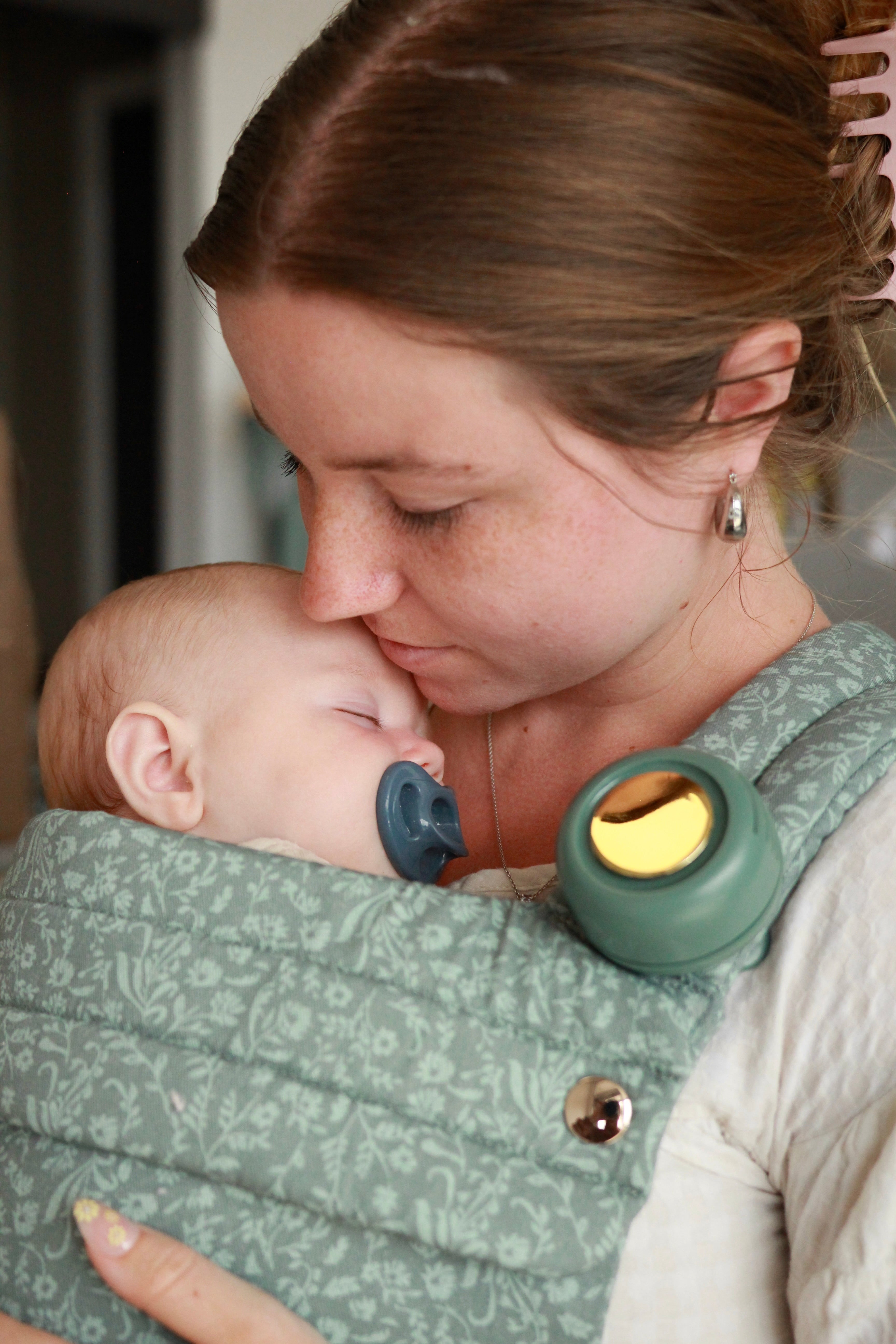 Coco Bloom – Baby Carrier With A Pocket by Coco Carriers