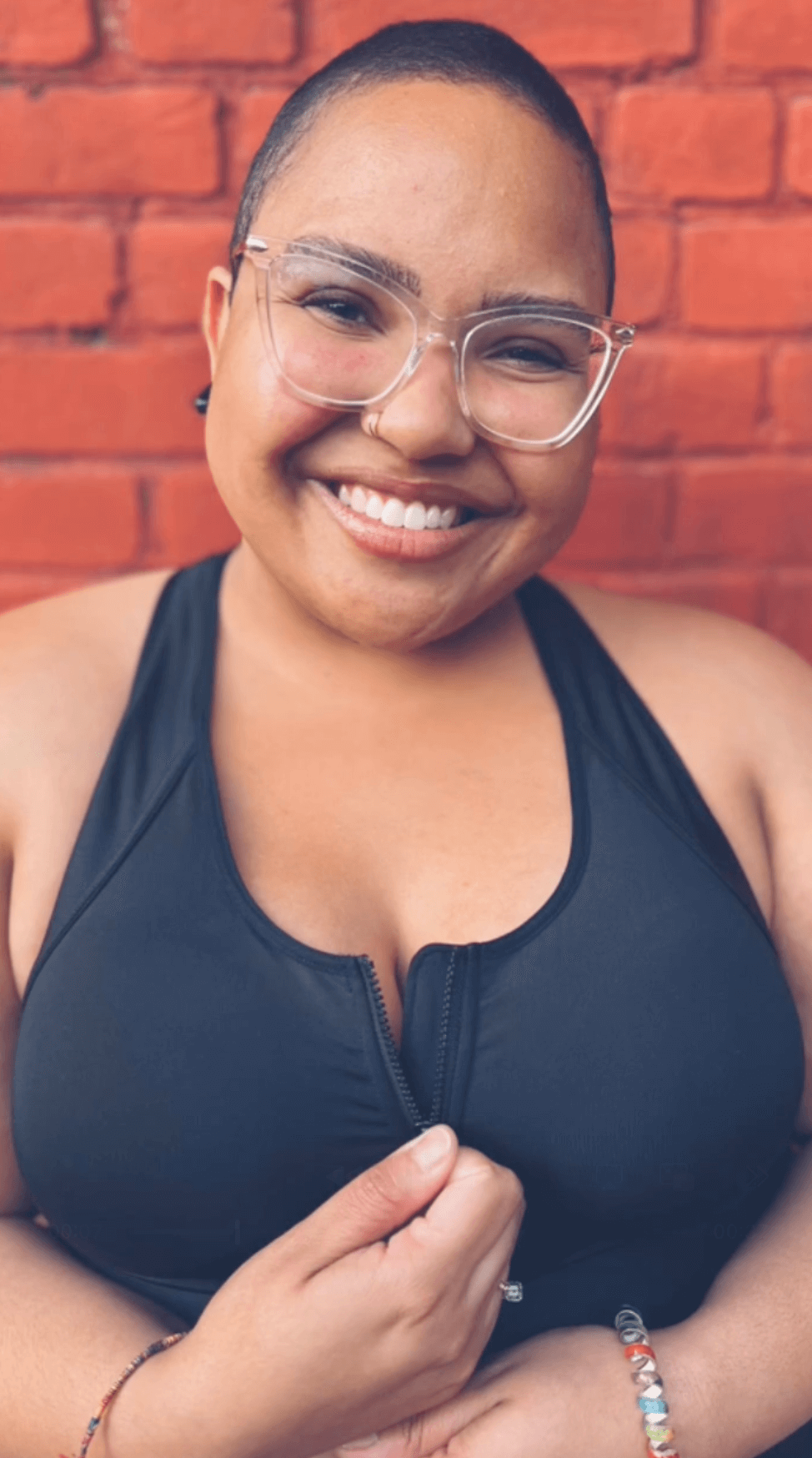 Hero Front‑Closure Sports Bra - Black by Meadow