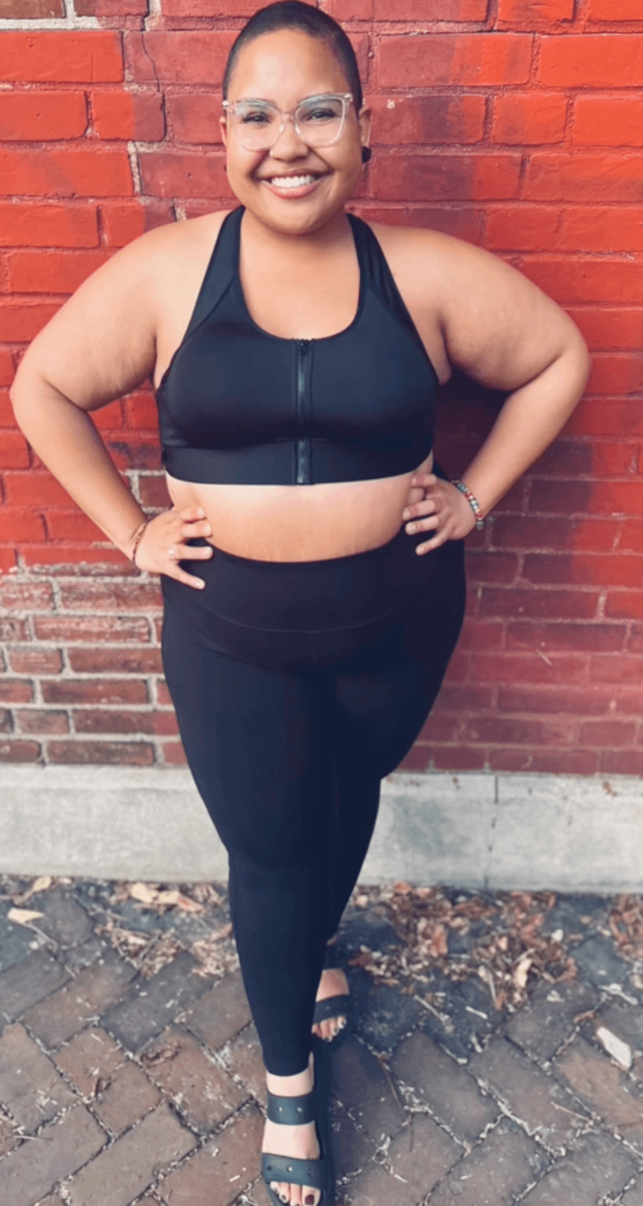 Hero Front‑Closure Sports Bra - Black by Meadow