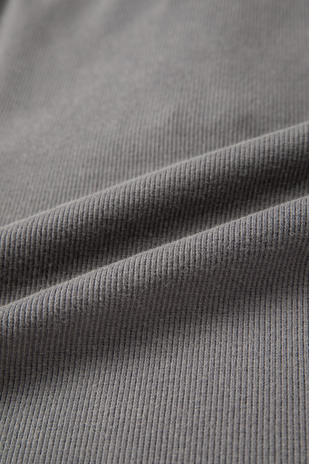 Solid Distressed Ribbed Mineral Wash Tank