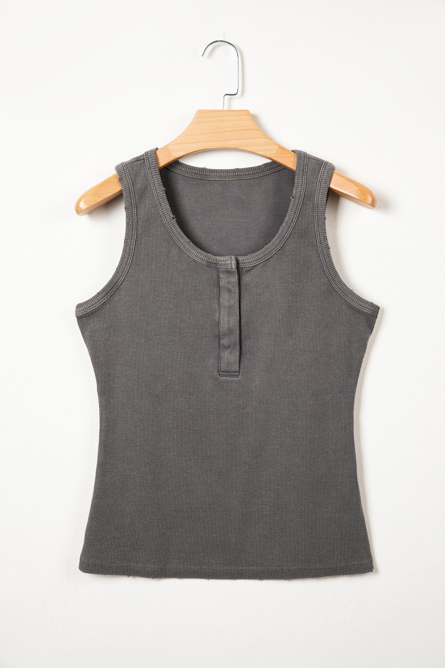 Solid Distressed Ribbed Mineral Wash Tank