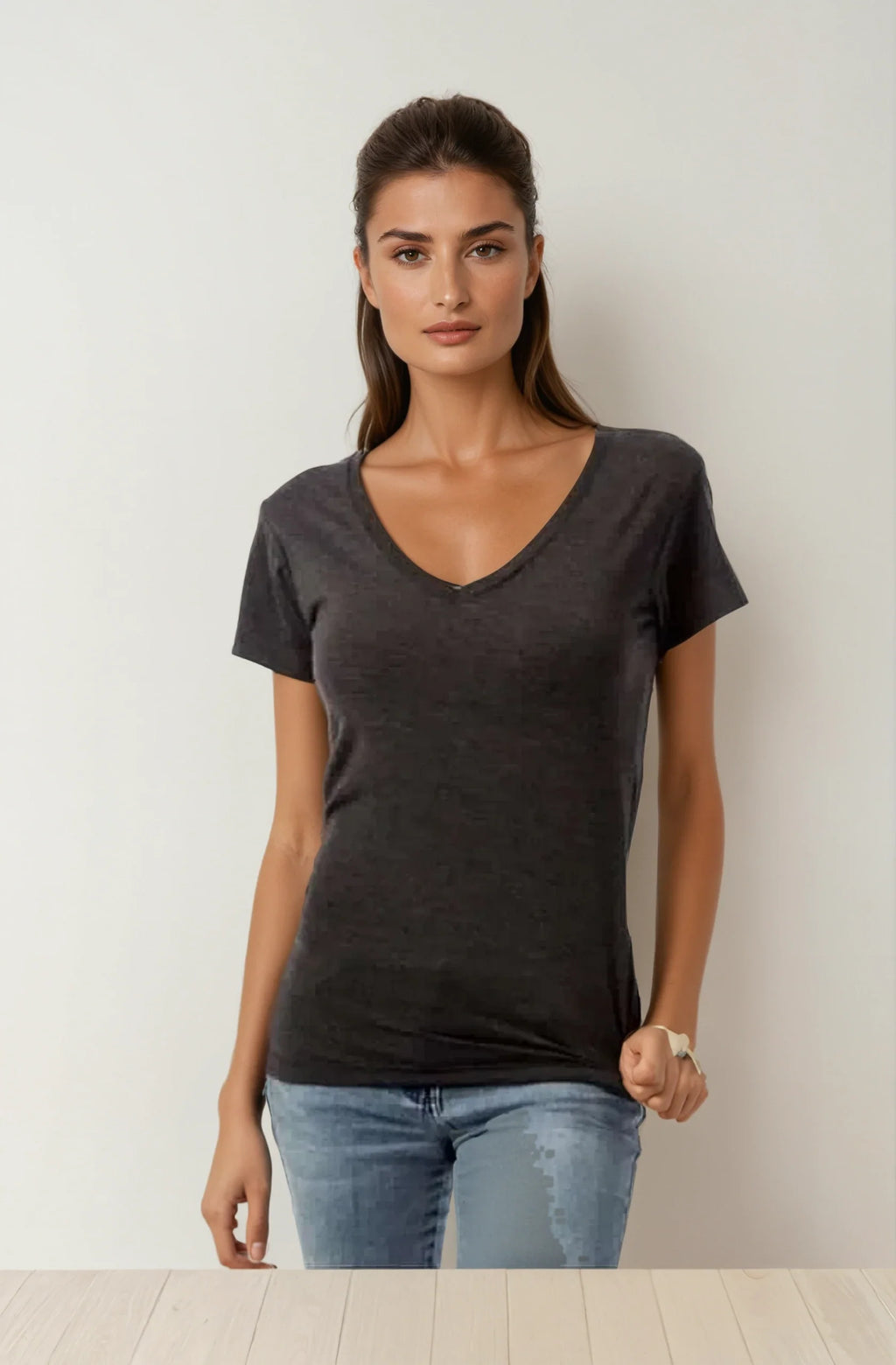Wonder V-Neck 8650 by SpectraUSA